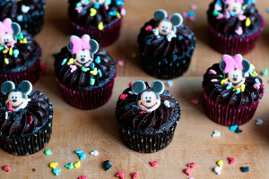 Mickey & Minnie Cupcakes – With Sprinkles on Top